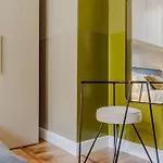 Piazza C - 2 Bedrooms & 2 Bathrooms Lägenhet *