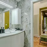 Piazza C - 2 Bedrooms & 2 Bathrooms *