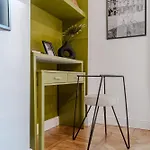 Piazza C - 2 Bedrooms & 2 Bathrooms Lägenhet