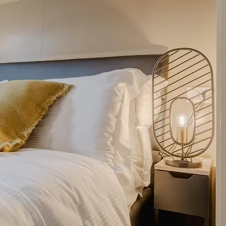 דירה Piazza C - 2 Bedrooms & 2 Bathrooms *