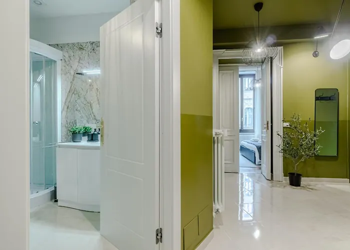 Piazza C - 2 Bedrooms & 2 Bathrooms Appartamento *