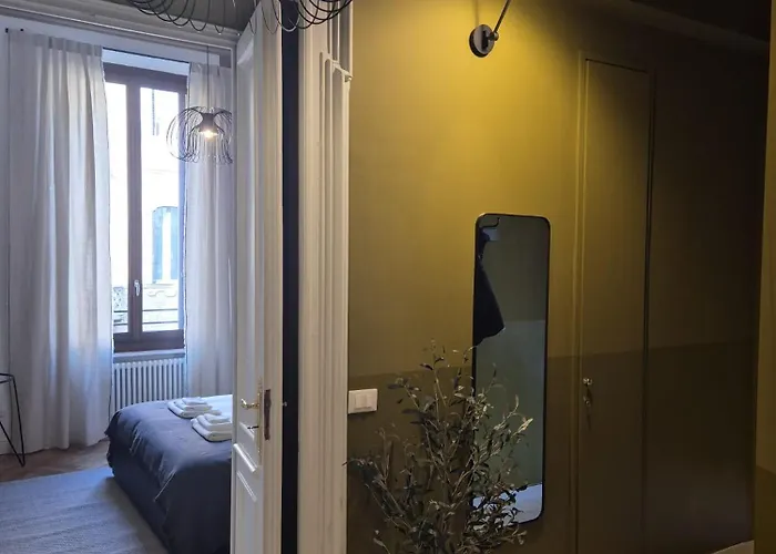 Piazza C - 2 Bedrooms & 2 Bathrooms *