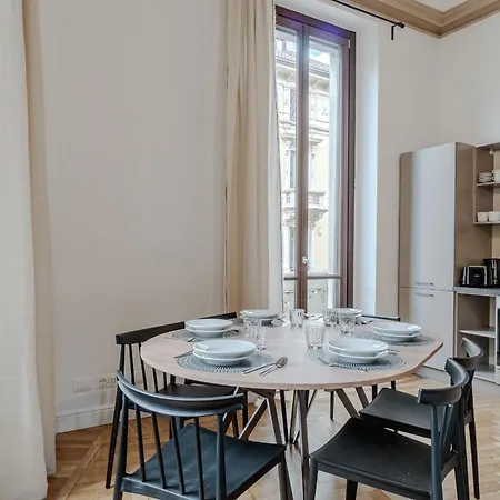 Piazza C - 2 Bedrooms & 2 Bathrooms Appartement Turin