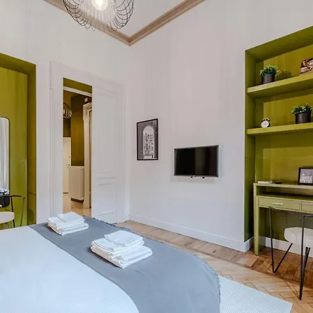 Piazza C - 2 Bedrooms & 2 Bathrooms * Turin