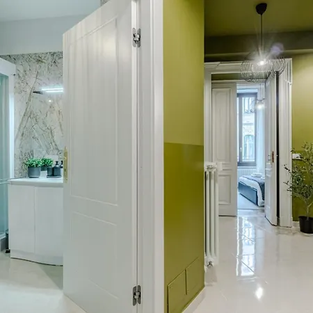 Piazza C - 2 Bedrooms & 2 Bathrooms Appartement *