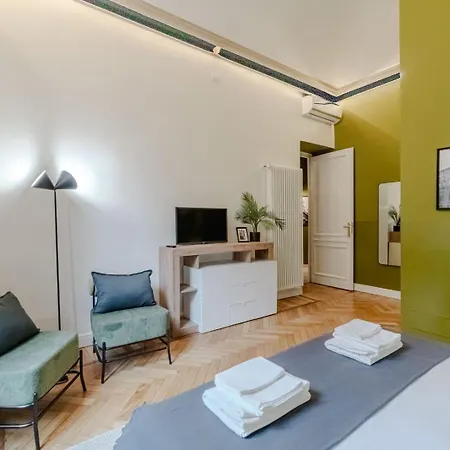 Piazza C - 2 Bedrooms & 2 Bathrooms *