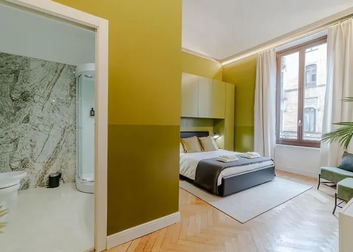 Piazza C - 2 Bedrooms & 2 Bathrooms *